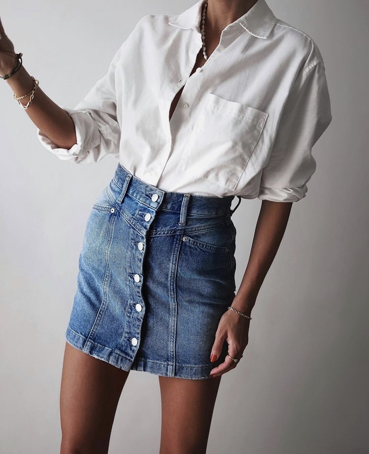 11 It-Girl Outfits With Jean Skirts | Le Chic Street