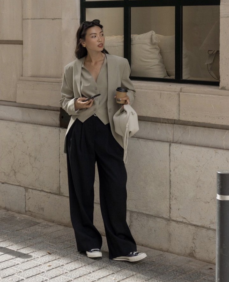7 Ways To Wear Black Pants: Fall Edition | Le Chic Street