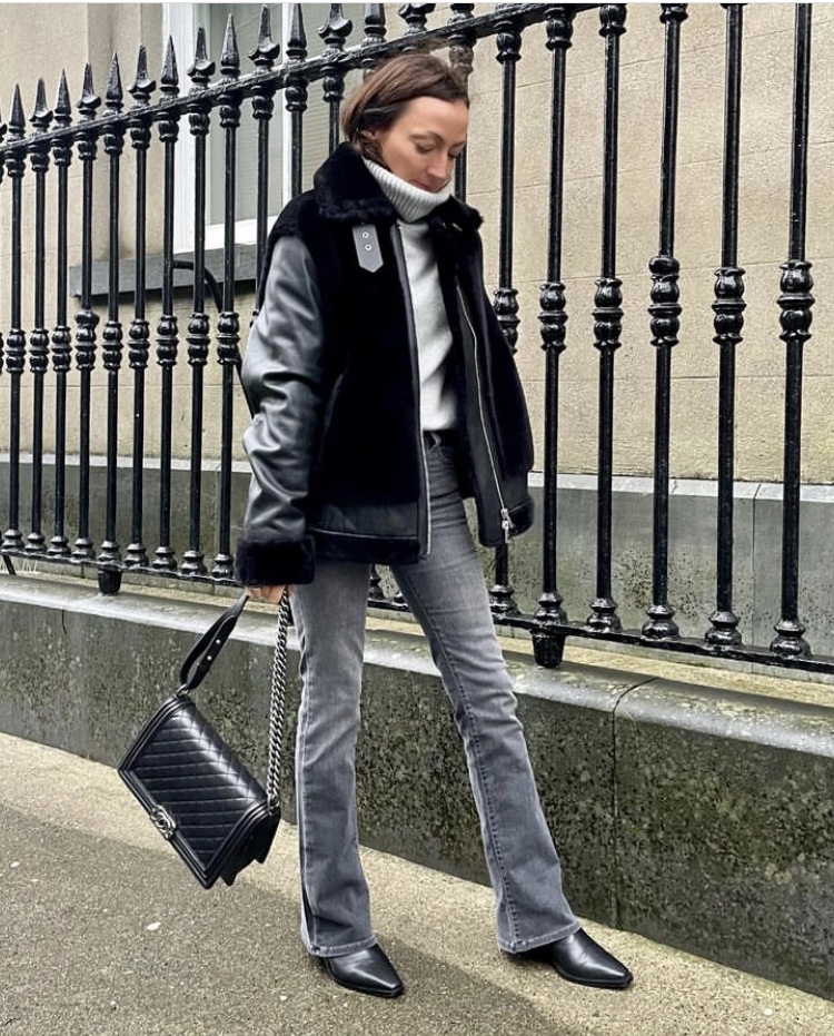 The Best Womens Grey Jeans Outfits To Try Now