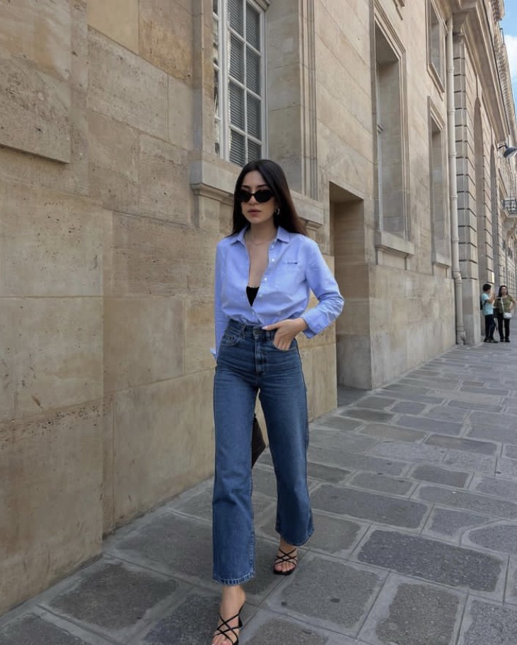 11 Chic Outfits With Mom Jeans
